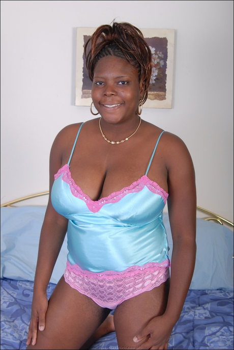Black plumper hairy pussy