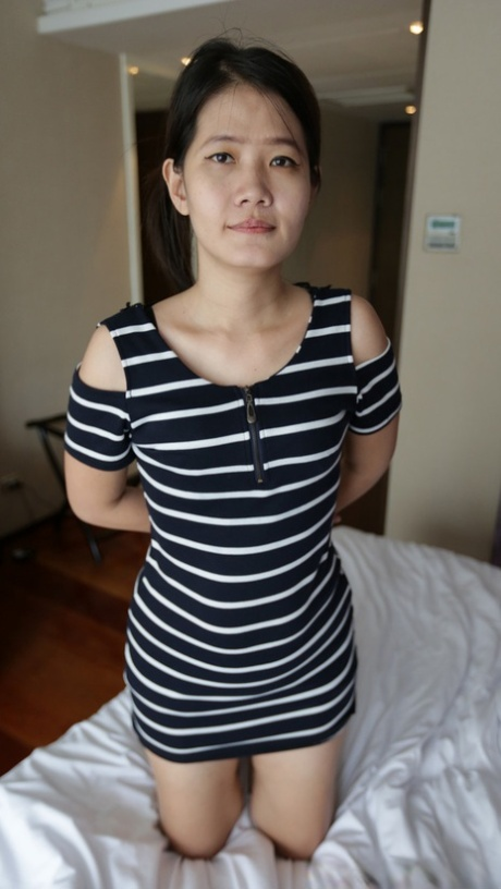 Hairy wet pussy Chinese MILF