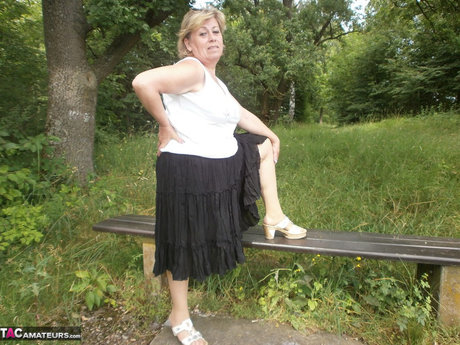 Hairy mature pussy photos - 14 Hairy mature pussy photos - 14
